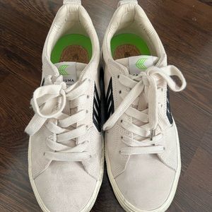 Cariuma Canvas Sneakers